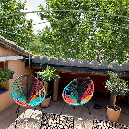 Spacieux Duplex Central Avec Terrasse Tropezienne Salon-de-Provence Exterior photo